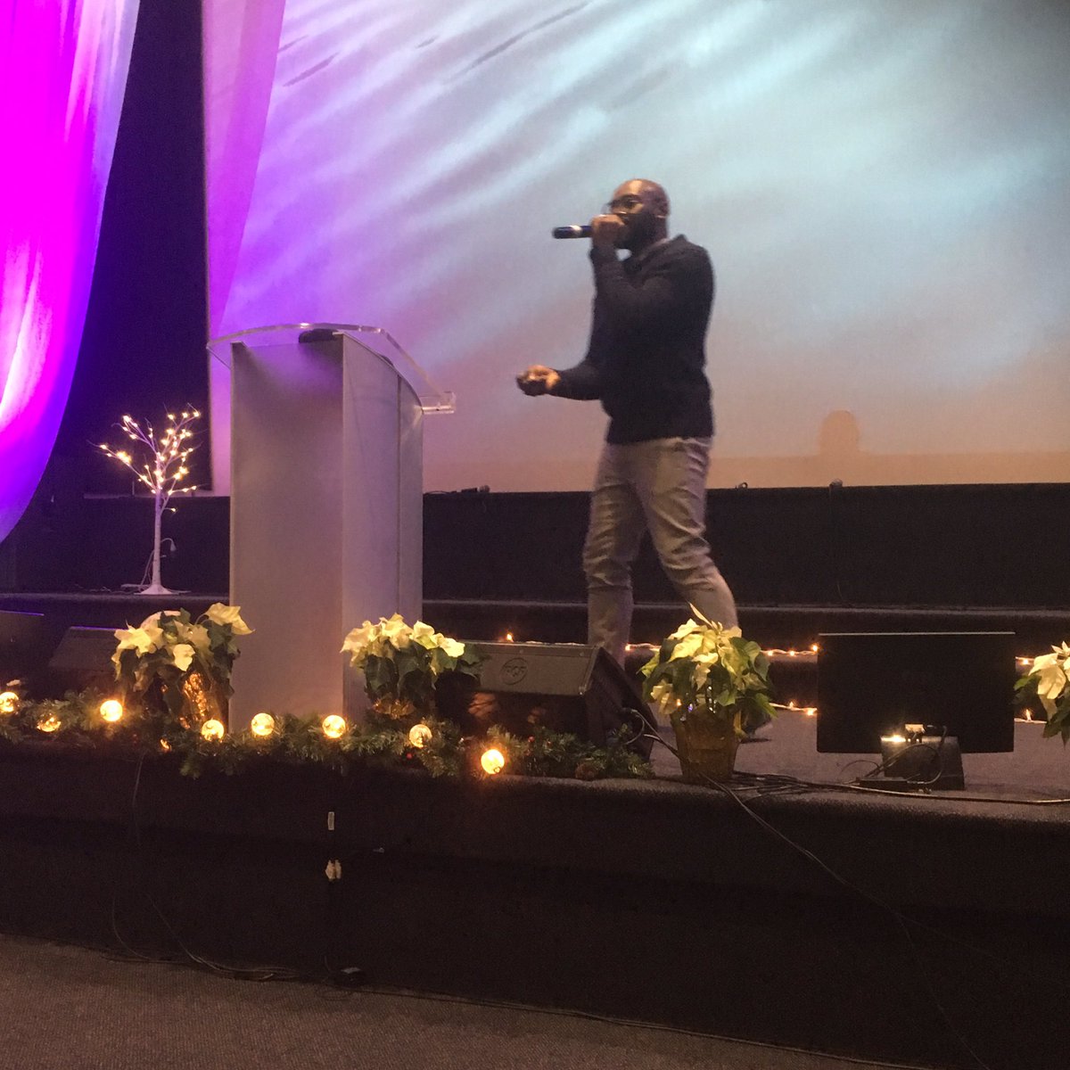 PursuPurpose's tweet photo. Enemy's Plan: If I cant curse them then corrupt them. Compromise will always cause you to forsake your future! Pastor Brown @richbrownlyfe https://t.co/kX31P26EQa