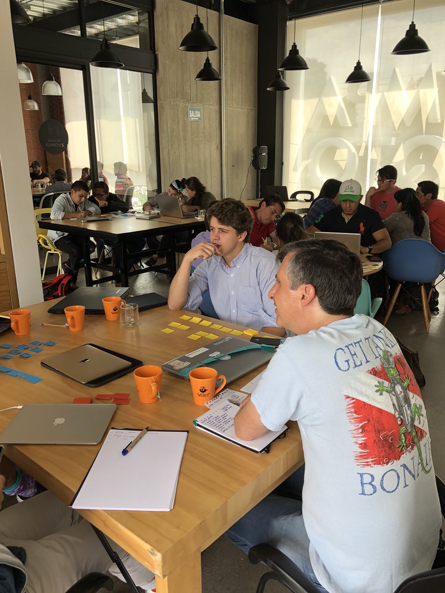 frankpellegrini's tweet image. Liderando el #DesignSprint @Google #IMPAQTOLabTECH #Launchpad Start con @nicobf // @IMPAQTOec @danielaperalvo @FeryAldrette @solsona
