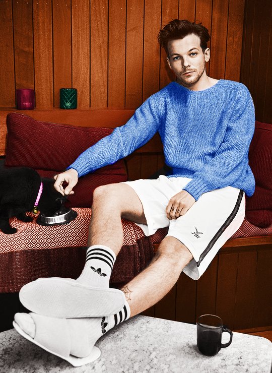 LouGirl_4's tweet photo. @Louis_Tomlinson Day 10: Louis + animals
The animals may be cute but Louis is cuter 🐨🐵🐱🐶 #24DoL https://t.co/wIjV3WYs32
