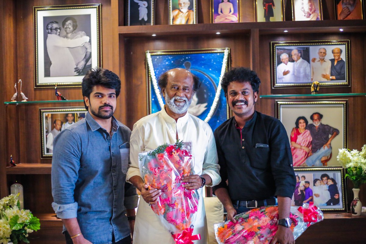 #Superstar #Rajinikanth watched
#CHENNAIengiraMADRAS PiLOT
film trailer 😎💥🎸

▶youtu.be/CBf2yJx1Mbw
@superstarrajini