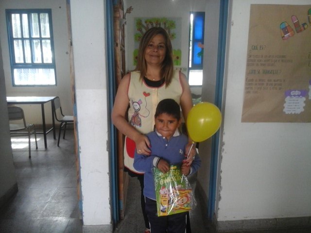 MariaFe05136263's tweet photo. Despedida de los niños CAI 2- NI @cain2eh2016 @FanjulGabriel @fguillesaavedra @YanilMarisol @SebahugoBonduri @AlancayDel @Vanybalderrama https://t.co/uPVeW99quh