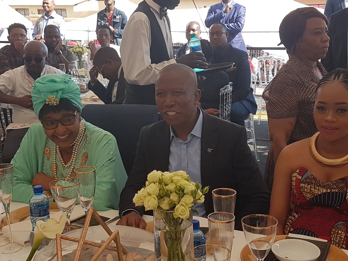 GardeeGodrich's tweet image. #MothersOfThrNation with CiC #MbuyiseniGraduates feasting at home with @EFFSouthAfrica &amp;amp; Neighbours...#OrangeFarm