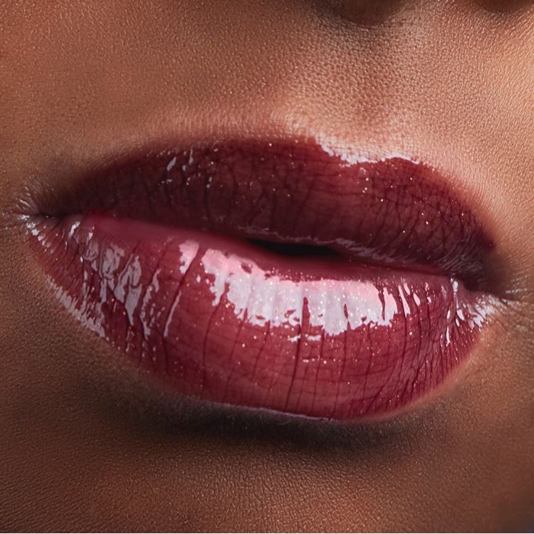 algoface's tweet photo. In love with these @lipavenu glosses that work for women of all complexions 💋💋 head over to https://t.co/ZsUnbbYLKE to check them out! #whatsyournude https://t.co/5sKM63p576