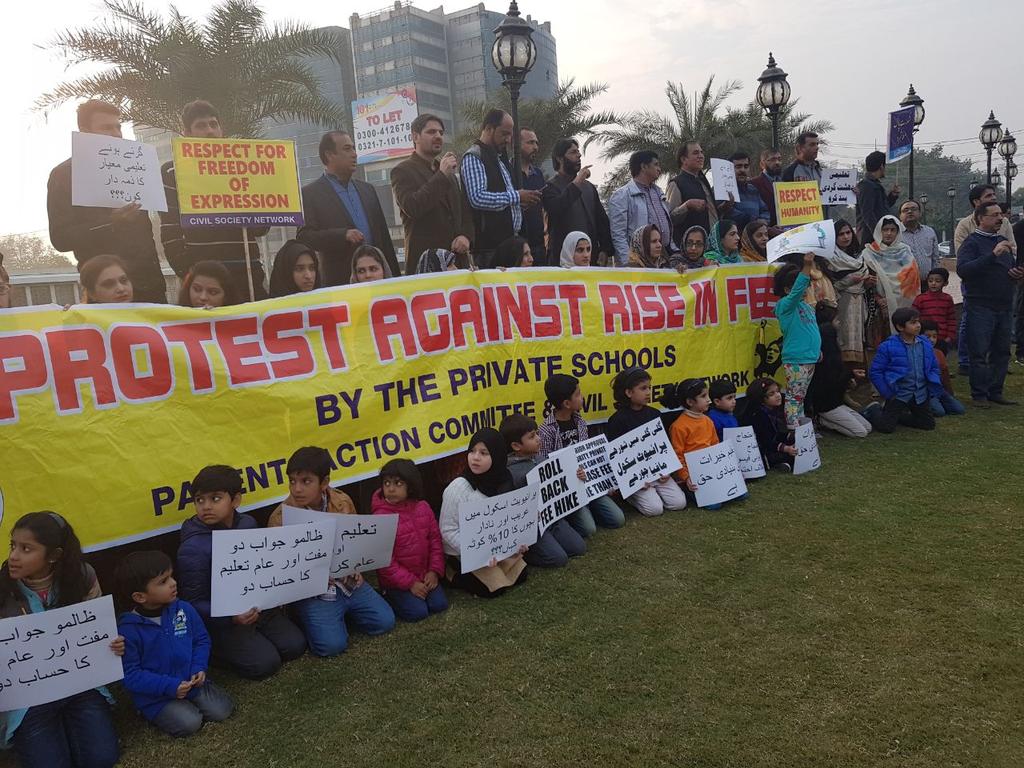 FaiqaSalman's tweet photo. Parent Action Society @PacParents  will keep on protesting until the school fee is made affordable. Despite clear court orders many elite schools still haven't lowered fee. 
#NoFeeTillLowFee https://t.co/KoHFcXF2Of