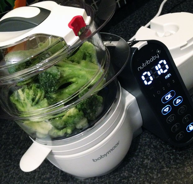 Steaming broccoli perfectly for my little broccoli loving toddler is a breeze with the Nutribaby(+) from <a href="/BabymoovUK/">BabymoovUK</a>! 🥦🥦🥦🥦🥦amumreviews.co.uk/babymoov-nutri… @LilSpinPR <a href="/AceMediaService/">Ace Media</a>