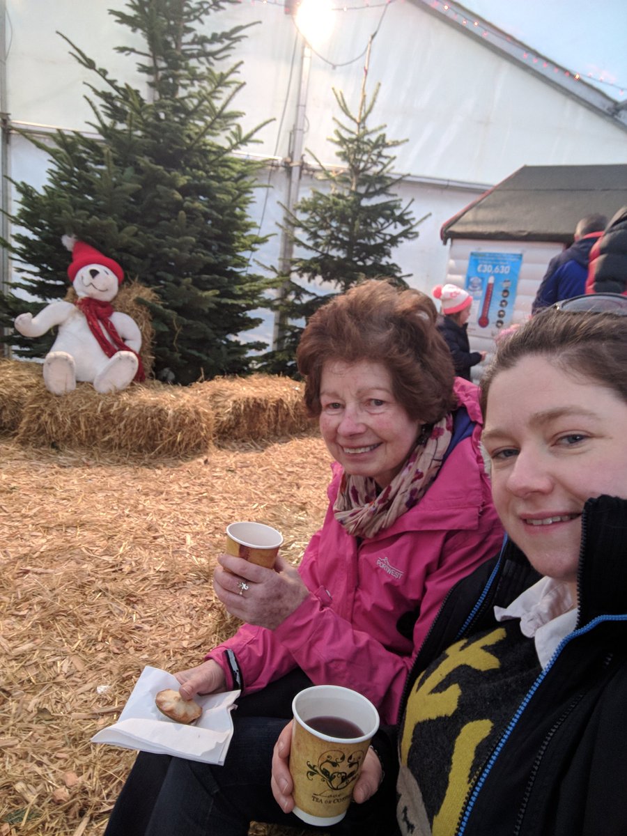 helen_simon's tweet image. A hard decision made easy by @LauraLynnHouse : #ChristmasTree bought, enjoying hot port in 2nd year of new favourite family tradition
