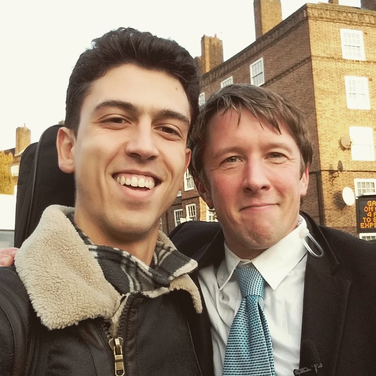 CrisHarisoulis's tweet photo. The great Tom Walker(aka @jonathanpienews) in the neighbourhood.Be sure to check his live shows
#actorslife #comedy #actor #movies #jonathanpienews #film #represantation #london #greece #performer #cast #Filmmaking #casting #videos #snowday #cinema https://t.co/lsbgL9RP8Q