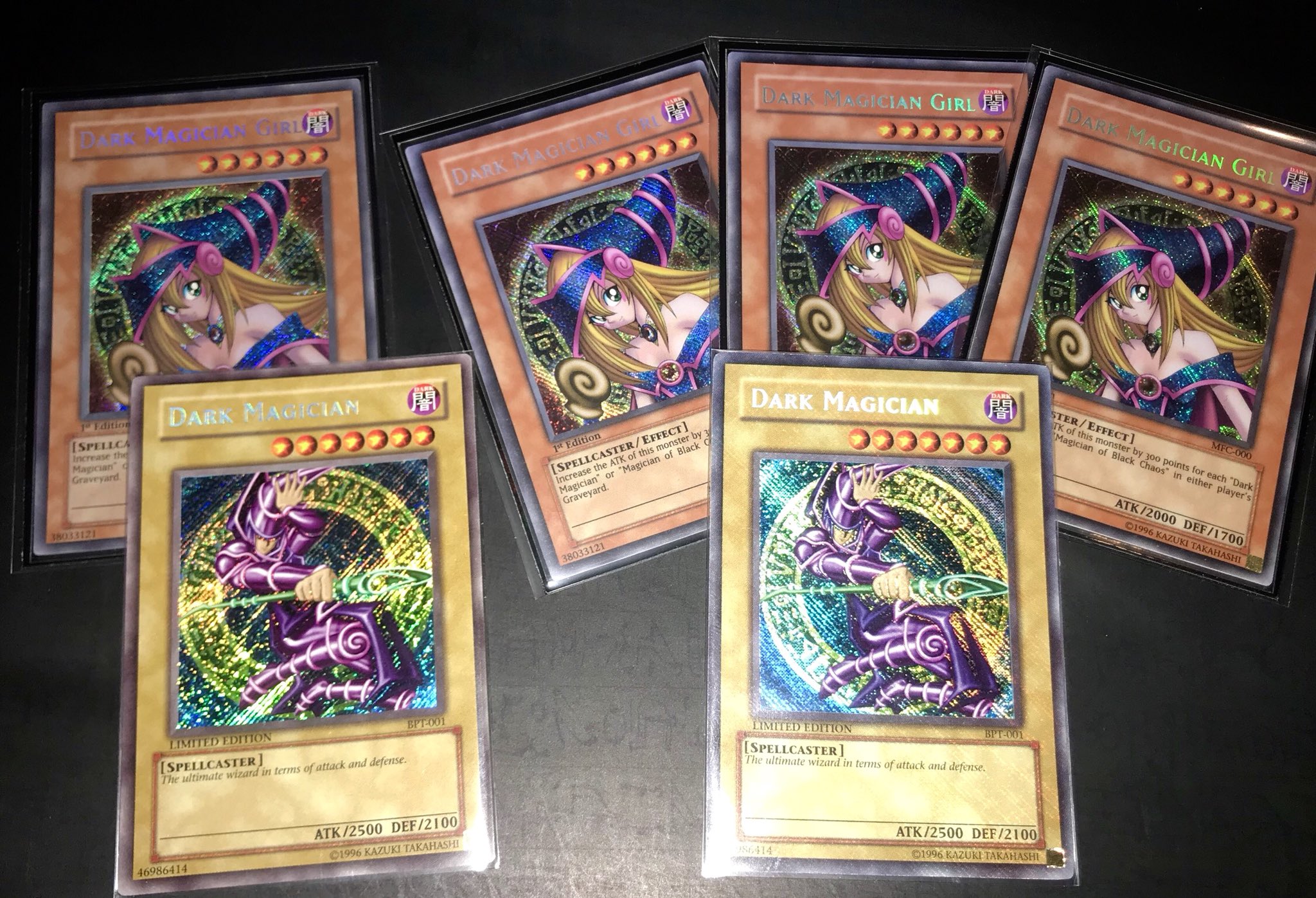 はっさく TCG垢 on Twitter "BPT版のDark Magician 逆シク(左側)の未使用美品、 ようやくゲット！！！！ 逆