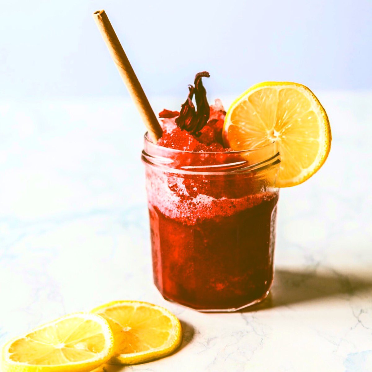 Pomegranate Kombucha And Lime Whisky Crush !
🍹1 Bottle of Pomegranate Kombucha
🍹1 Fresh Lime
🍹Handful of Frozen Cranberries 
🍹Shot of Whisky

Blend ingredients in a blender.
Add an Orange slice and squeeze of lime to garnish!

#christmas #kombucha #cocktail #LoveYourself