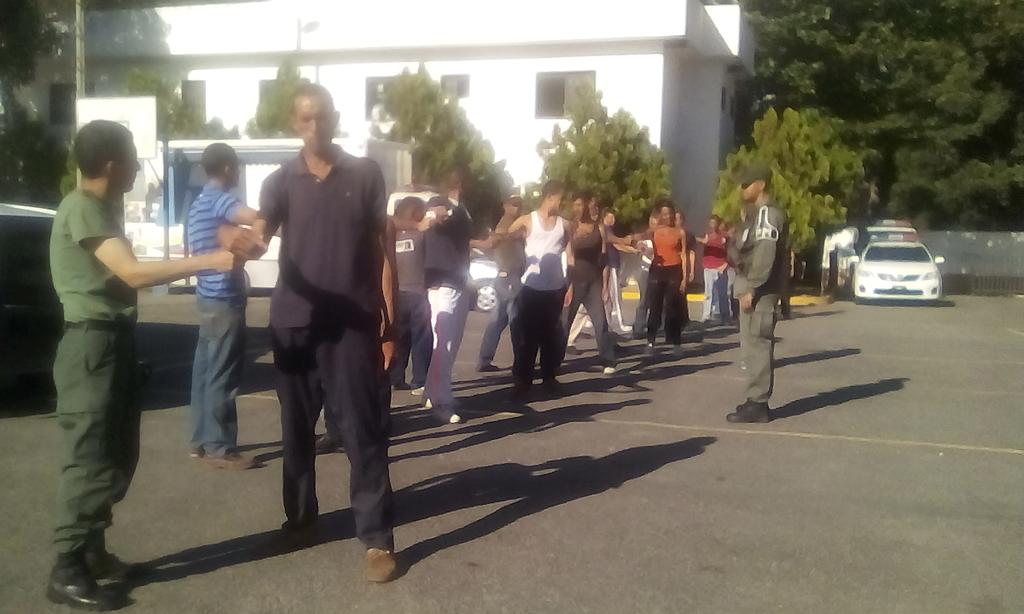 Servicio de Policía tweet media