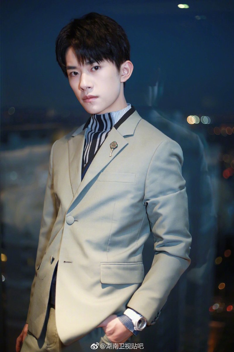 tf_wangjunkai's tweet photo. 最近被这个小弟弟圈粉 😍
#TFBOYS #yiyangqianxi #易烊千玺满分时尚 #易烊千玺1128十七岁生日快乐 #易烊千玺 https://t.co/J14kV7YGAY