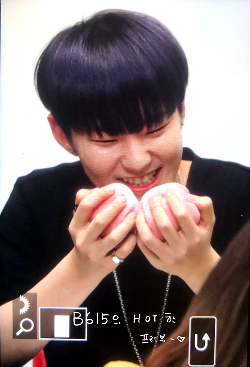 Beloved_615's tweet photo. 171210 인천 사운드웨이브

🍑복숭아 아닙니다🍑
💫커비입니다💫
@pledis_17 #SEVENTEEN #HOSHI #세븐틴 #호시 #순영 https://t.co/ZHbv0Clc28