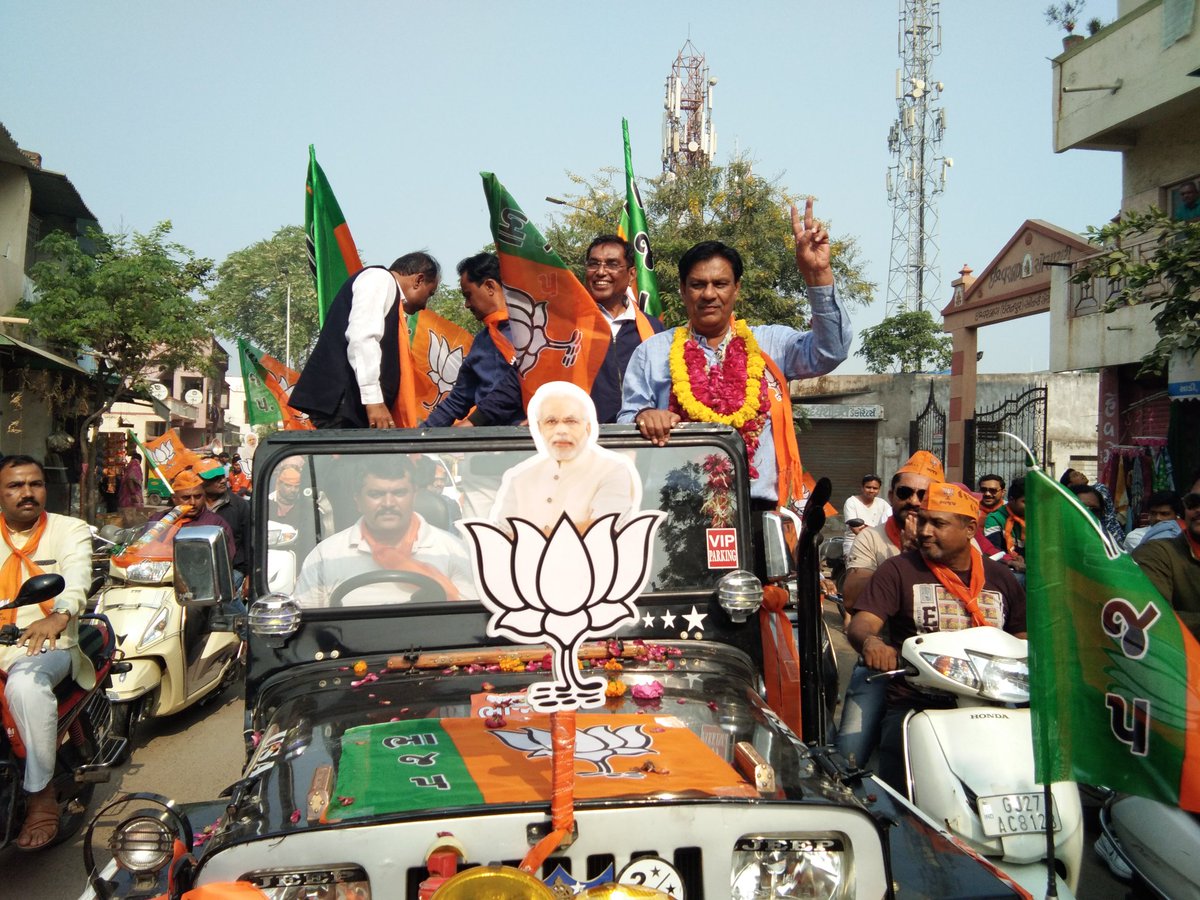 lalitdhamel's tweet image. મણિનગર વિધાનસભા ની બાઈક રેલી
@SureshPatelMLA @drkiritpsolanki