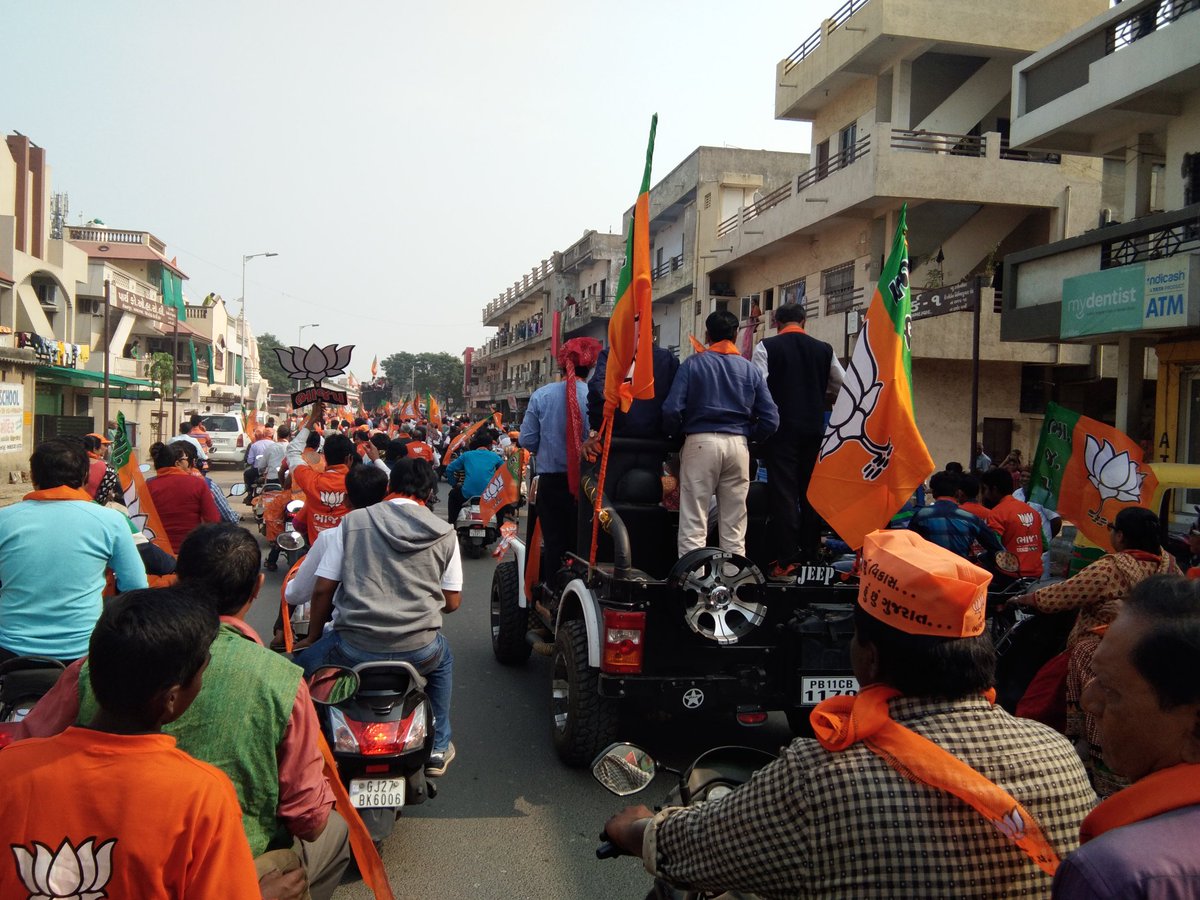 lalitdhamel's tweet image. મણિનગર વિધાનસભા ની બાઈક રેલી
@SureshPatelMLA @drkiritpsolanki