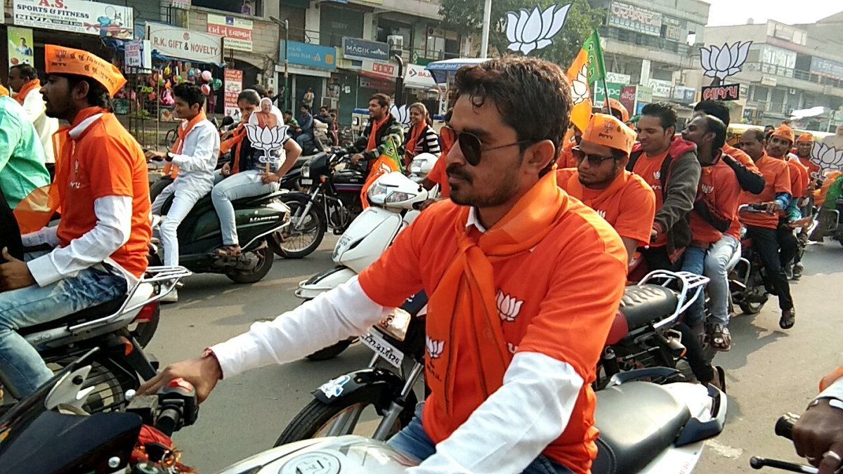 lalitdhamel's tweet image. મણિનગર વિધાનસભા ની બાઈક રેલી
@SureshPatelMLA @drkiritpsolanki