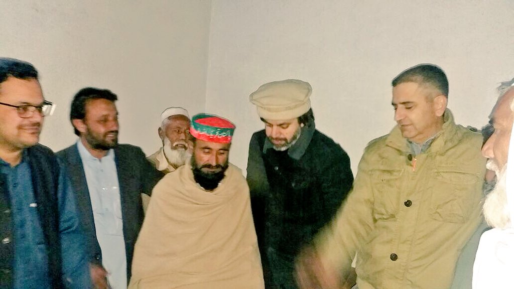 Ali_MuhammadPTI's tweet photo. NA10
یو سی مدے بابا میں شمولیتی جلسہ جہاں قیوم صاحب اور شوکت صاحب نے JUI f سے @PTIofficial میں شمولیت اختیار کی۔ https://t.co/1WS3hL5eGn