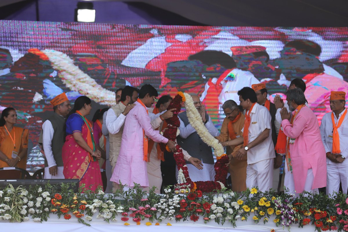 AshwinPatelBjp's tweet photo. નરેન્દ્રભાઈ મોદી જી સાથે આજરોજ પંચમહાલ જીલ્લા ખાતે ... https://t.co/1eTGVArkZj
