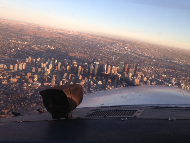 yycClub's tweet image. What do you get when you take a Club Cessna 172, add sunrise over YYC, and a Controller who is able to give you an "unrestricted" clearance over the City?  Aviation Bliss.