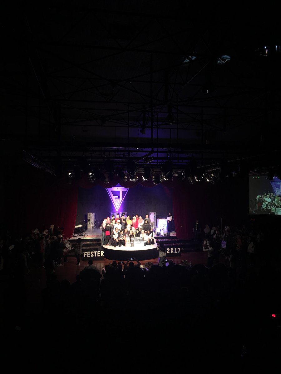 teaterrimbaukm's tweet photo. JOHAN
Topeng
The Pendeta’s Thespian
KPZ
#fester2k17 https://t.co/VnNFOW0onA