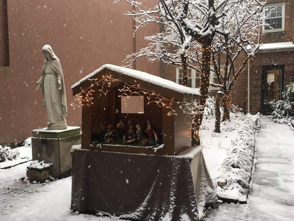 frameworthyd's tweet photo. .@kathrynlopez spent yesterday morning with the Sisters of Life preparing for their party. It was a winter wonderland! ❄️❄️❄️ https://t.co/GKUHdqjU7L