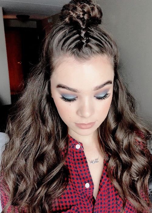 Happy Birthday Hailee Steinfeld      21          