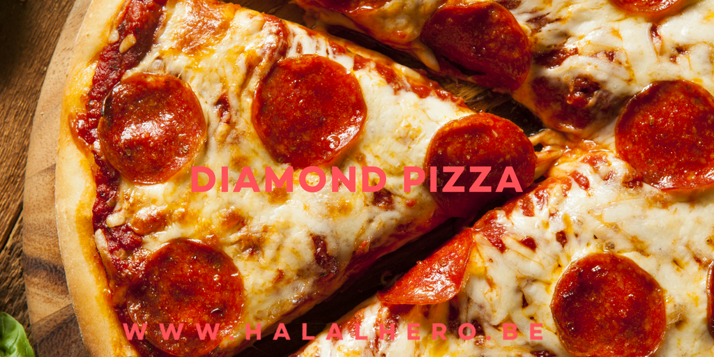 Halalhero_be's tweet photo. Het is koud buiten. Wat dacht je van een lekker avondje thuis op de bank? Bestel bij Diamond Pizza via https://t.co/e4Qt4ex1pY #halalhero #merksem #borgerhout #shoten ... https://t.co/XNkFjGH8oZ