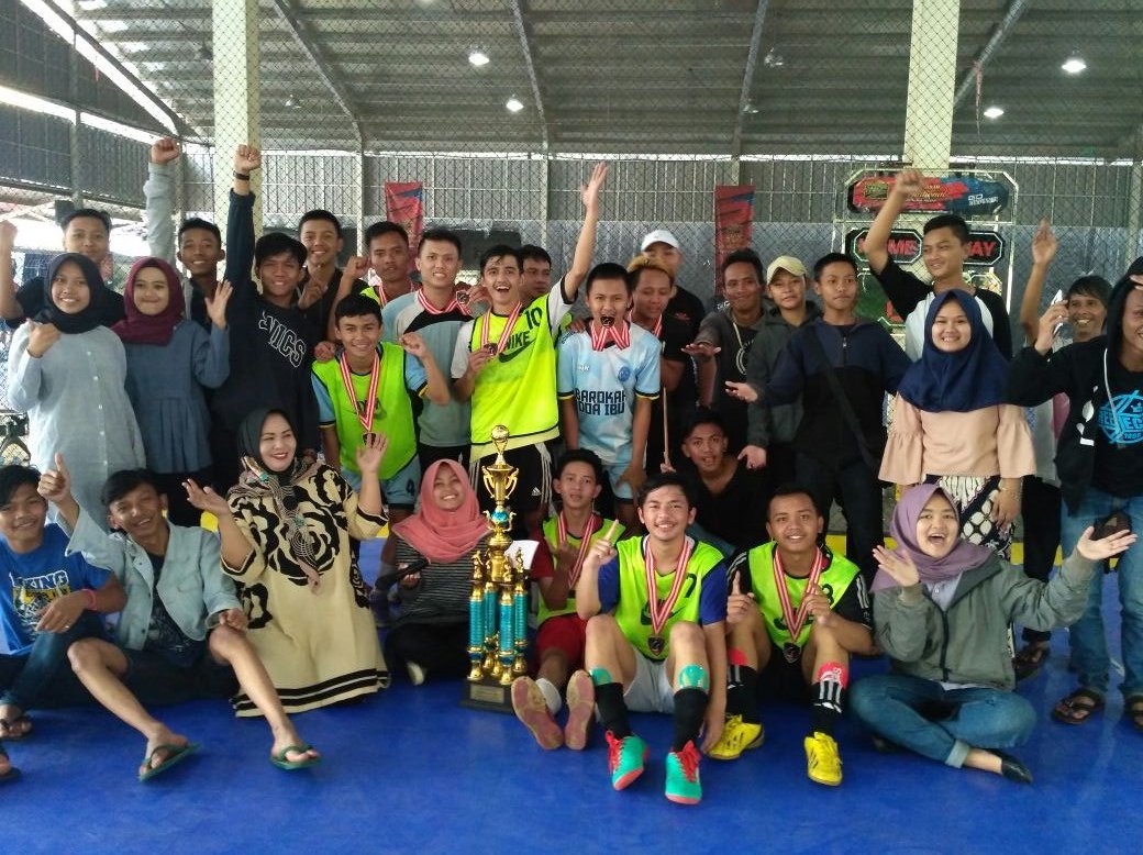 Kelurahan Cipadung tweet media