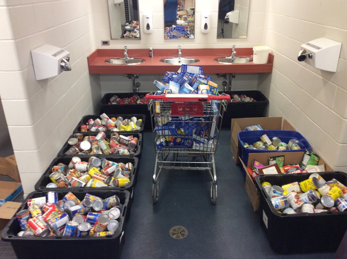 Thank you to everyone who helped out Friday night. You guys were unbelievable! #huskypride #SamsChristmas #ProjectEcho <a href="/ProjectEchoInc/">Project Echo</a>