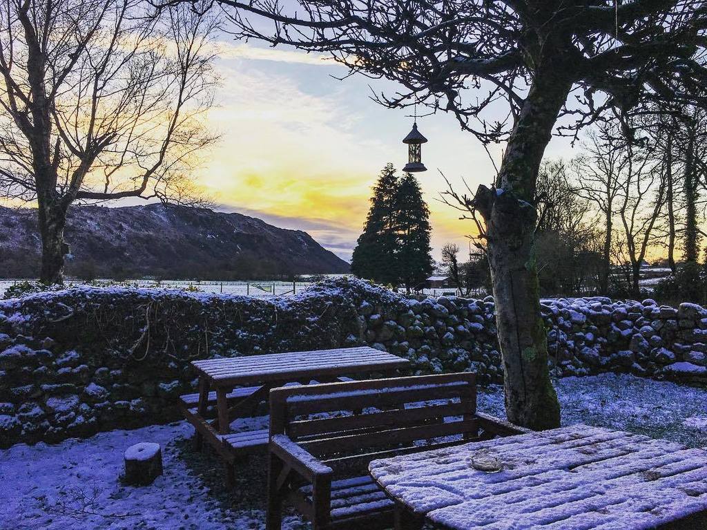 Winter Wonderland ❄️❄️❄️ .
.
.
.
#bowerhouseinn #eskdale #westcumbria #lakedistrict #lakedistrictnationalpark #snow #winter #landscapephotography #placestostay #placestoeat #visitthelakes
