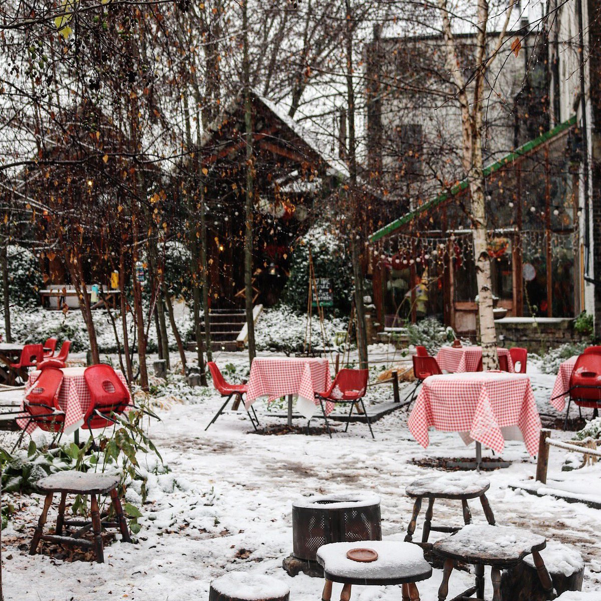 J L Gibbons On Twitter Easterncurve In The Snow For