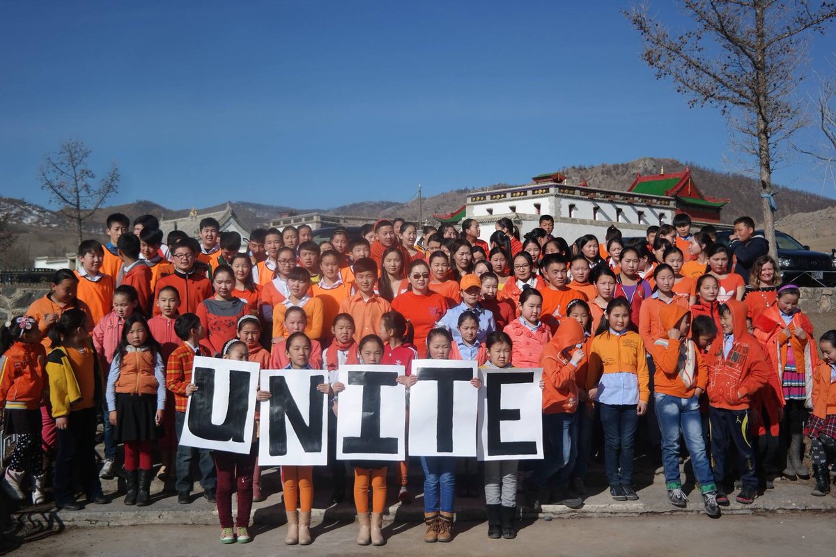 unfpachief's tweet photo. On the final day of the #16Days of Activism Against Gender-Based Violence, I’m proud to stand with @phumzileunwomen and @ASteiner as we at @UNFPA, @UN_Women and @UNDP unite to end all forms of #ViolenceAgainstWomen: https://t.co/LbE4RFQeqh #StandUp4HumanRights https://t.co/1uJ0D0uwuF