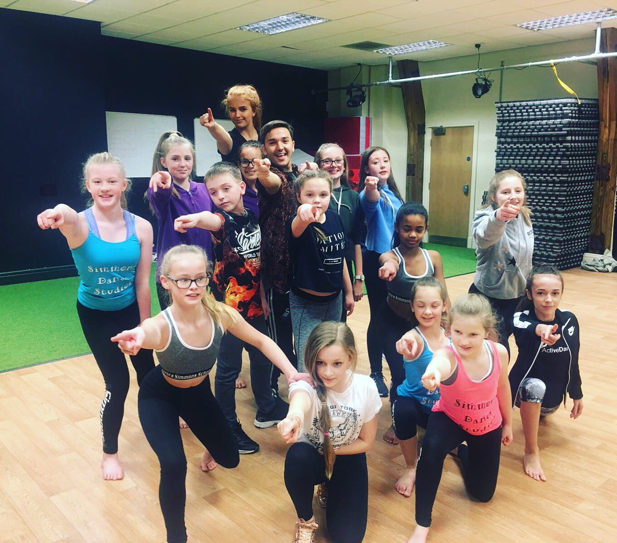 👉🏻👉🏼👉🏽👉🏾👉🏿 <a href="/TheZoneBury/">The Zone</a> Workshop was WICKED today... Thanks <a href="/HarrisonClark92/">Harrison Clark</a> for braving the snow and travelling to Manchester. Well done everyone. #ProsFromTheShows 💚