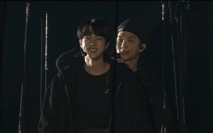 DQsqU1FUIAEWi6-.jpg:large