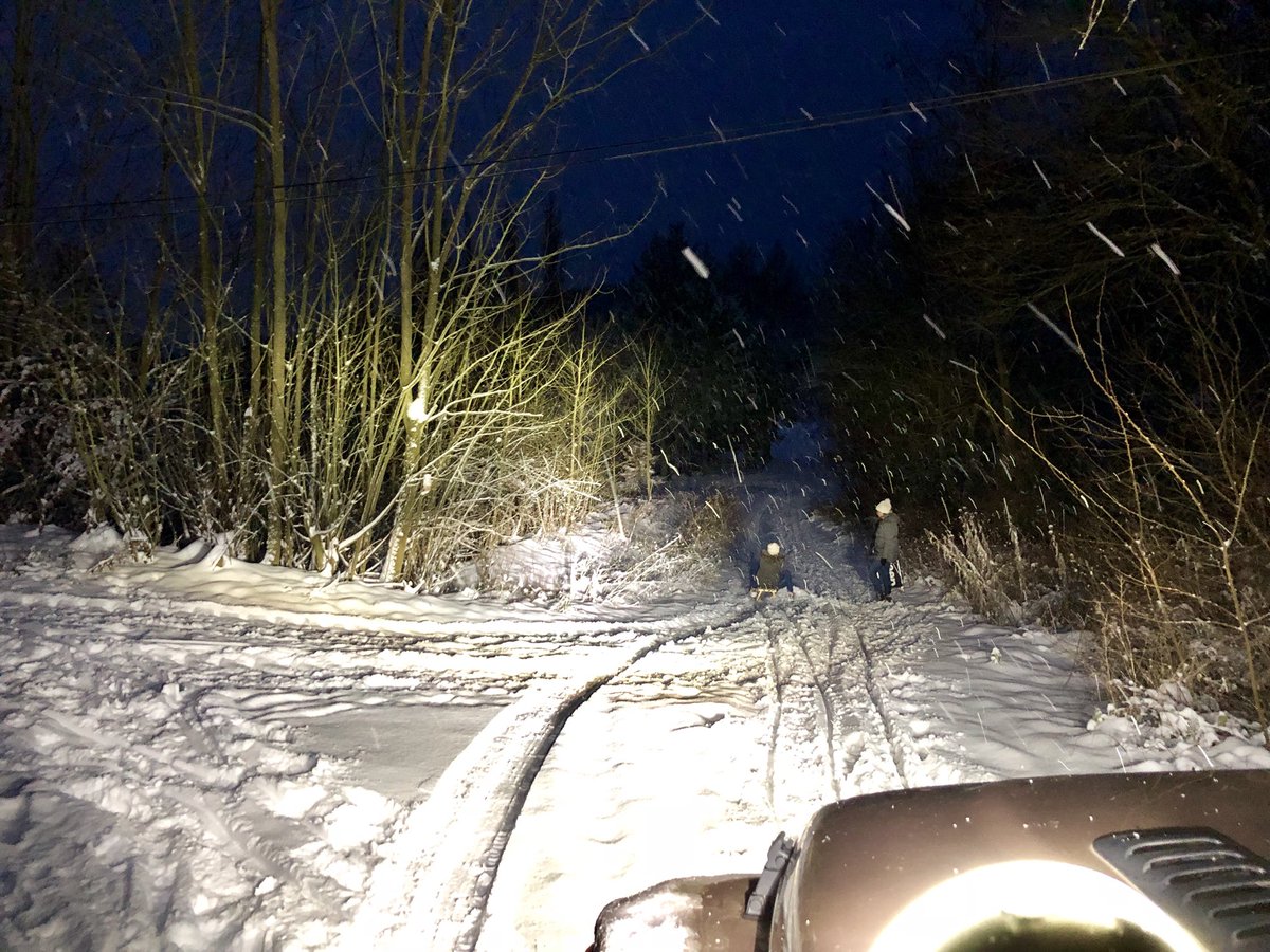 MartinSSommer's tweet photo. #sleeding #jeepstyle #liftandlights https://t.co/OMn8fdYBDP