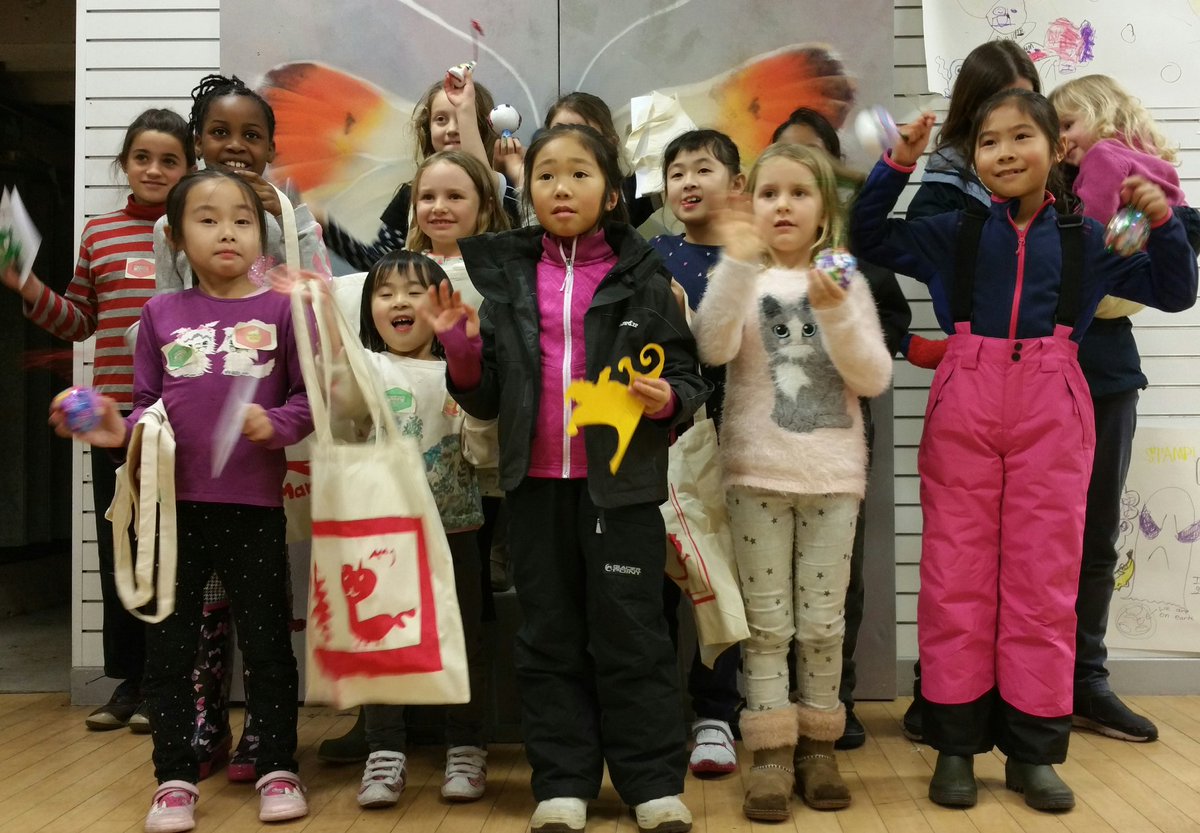 Huckelberri1's tweet image. Merry Christmas #Catford :) @6artslondon1