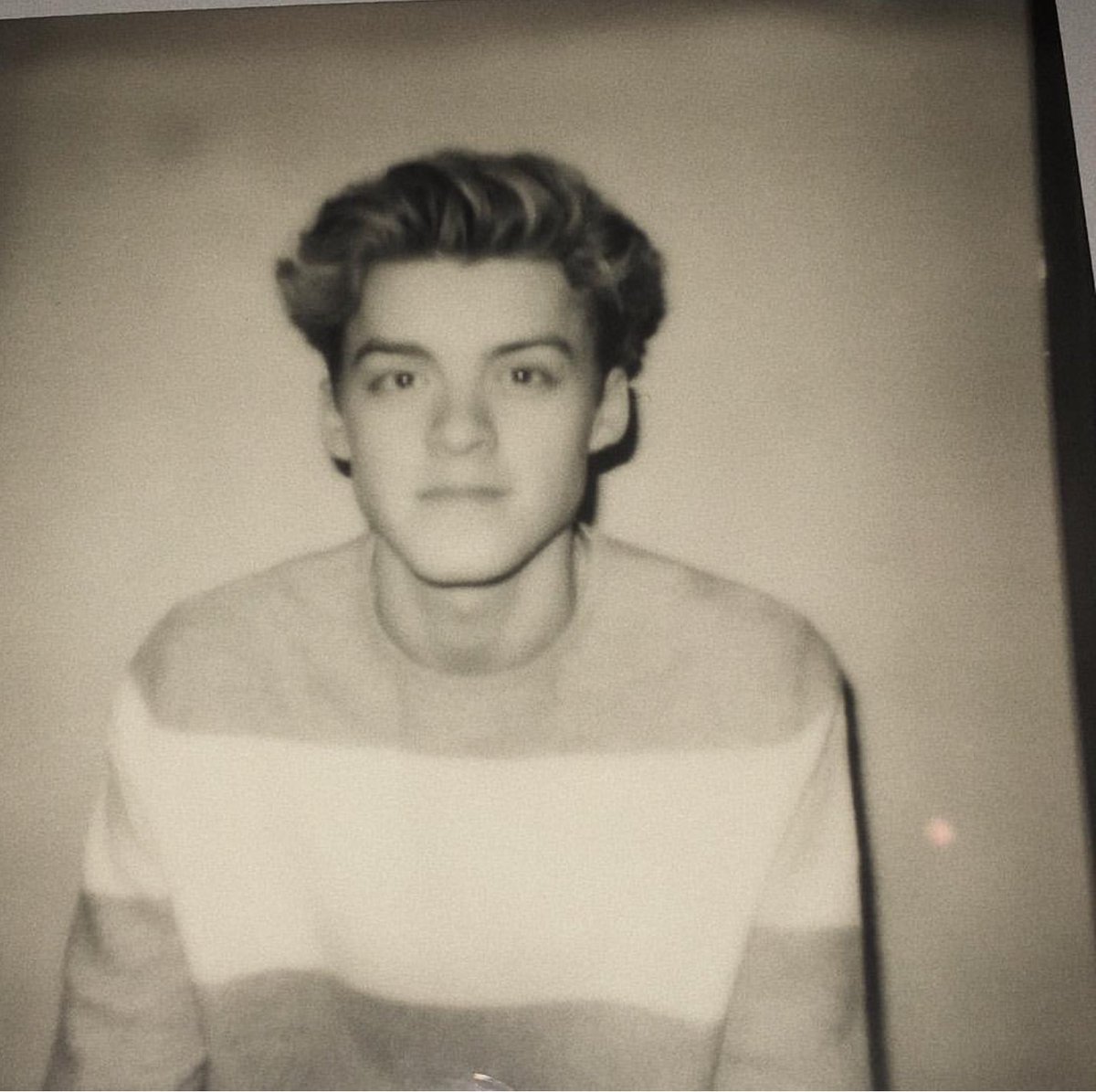NewHopeItalia's tweet photo. Reece su IG: "Polaroid 📷" https://t.co/j3SIdBCatM
