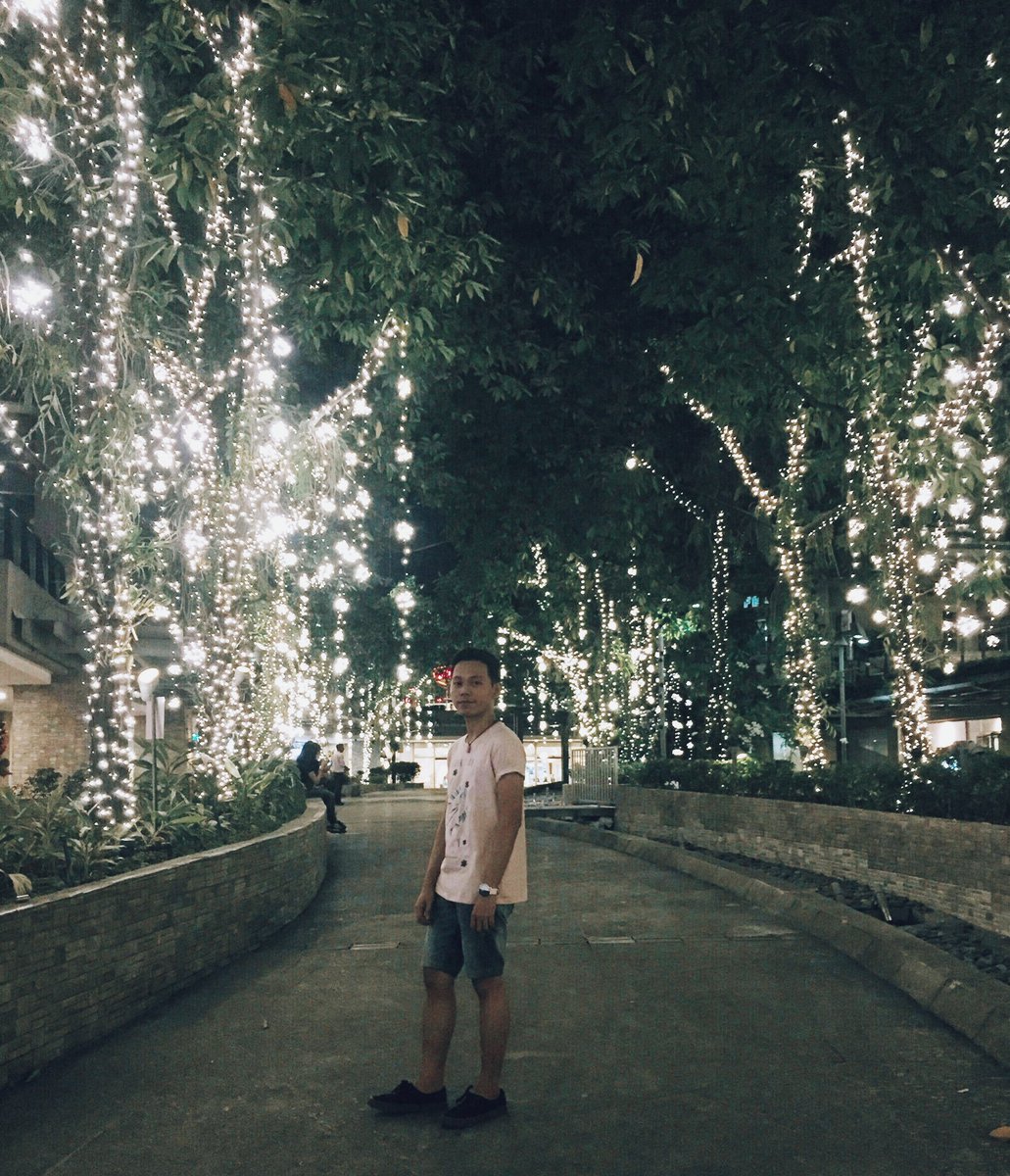 albicocooo's tweet image. "Lights will guide you home." 🌌🎆🎇 #Ilovelights #nightlife #vsco