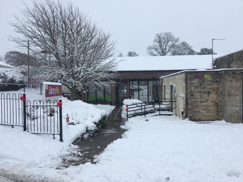 BracLibSupport's tweet image. Kudos to Brackley Library! Today we were one of the few open in the  county and we had over 200 people through the door. We raised £301 for the supporters group.  Massive thank you to everyone who tromped out in the snow to either run a  stall or come along and support us.