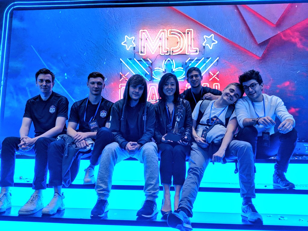 DQszdYYV4AAzNdq.jpg:large