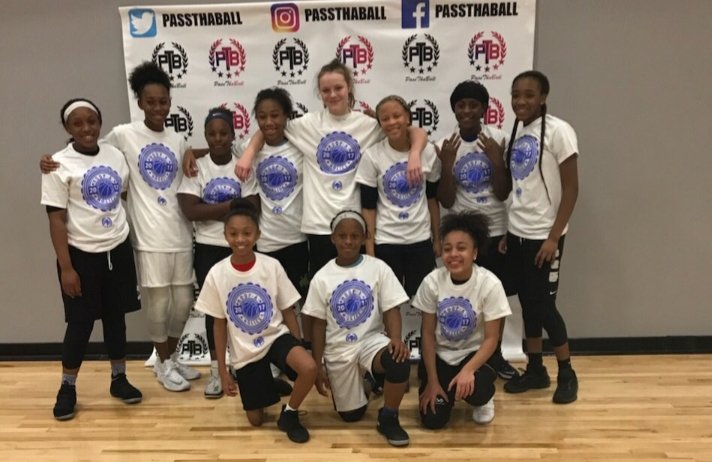 Youngsters represented well at <a href="/PassThaBall/">PassThaBall.com</a> camp today in Dallas, TX! 🏀 #NextUp #AllDay thanks for having us