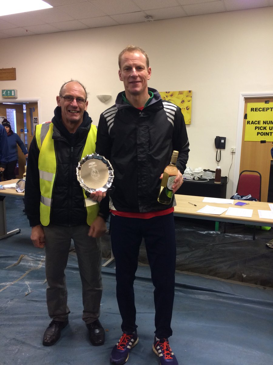 Mum_Gone4aRun's tweet photo. It’s starting to feel a lot like Christmas after #TheTurkeyRun 🏃🏻‍♂️🏃‍♀️🎅🏻🎄Huge Thanks @runmaidstone for another fab event! Lots of mud, puddles &amp; brilliant marshals👍👏Enjoying @rtomlinson68 winnings &amp; my raffle chocs🥂🍫🤗 https://t.co/sfikhIkN7a
