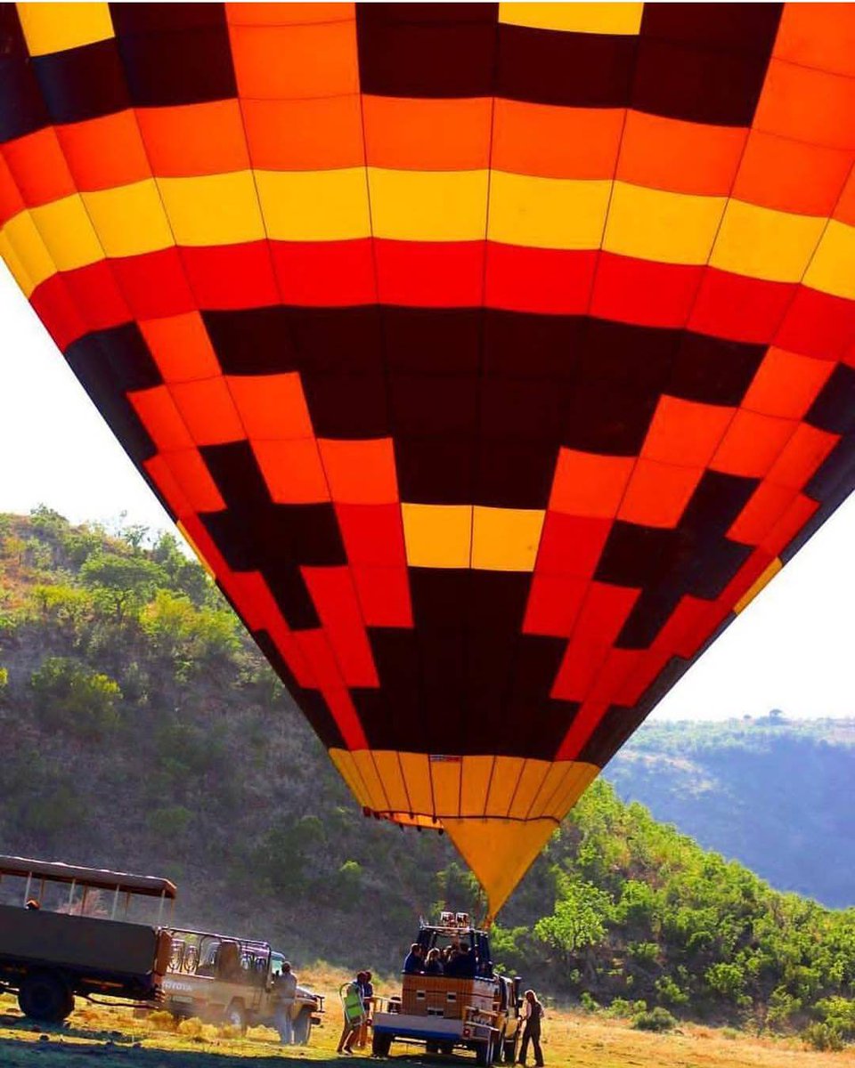 southafricauk's tweet photo. 🐘  Take an aerial safari in a hot air balloon over the breath-taking Pilanesberg National Park in North West province. Read more: https://t.co/OgsCdwoKYW. Photo by @pilanesberg_ #MeetSouthAfrica. https://t.co/NJRrEa5z2Q