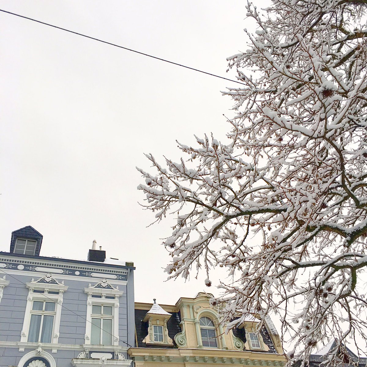 ❄️ im Gründerzeitviertel #mg_anders_sehen #schnee #snow #winter #gladbach