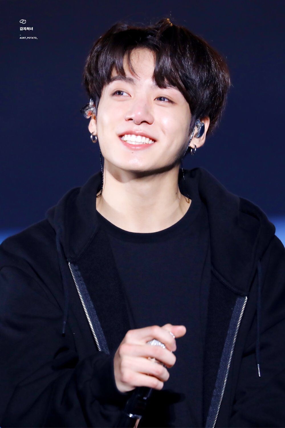 jungkook pics 🐰 on Twitter: "He is laughing, i am happy, he is crying i