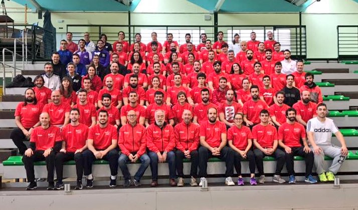 FBCyL's tweet photo. #CursoN2 Foto de grupo. https://t.co/bTIrB1KhNn