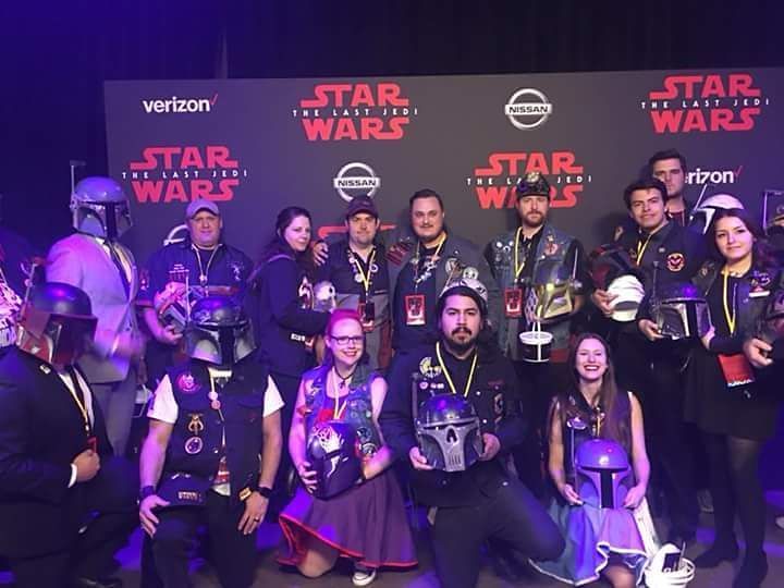 mandomercs's tweet photo. From last nights event with our fearless leader Mandalore the Uniter #HeedTheCall #SWSRedCarpet . #Mandalorians #mandomercs #Boba #BobaFett #BountyHunters #StarWars #TheLastJedi #porg @starwars @mandalorianmercs https://t.co/c9mLoYp1Ez