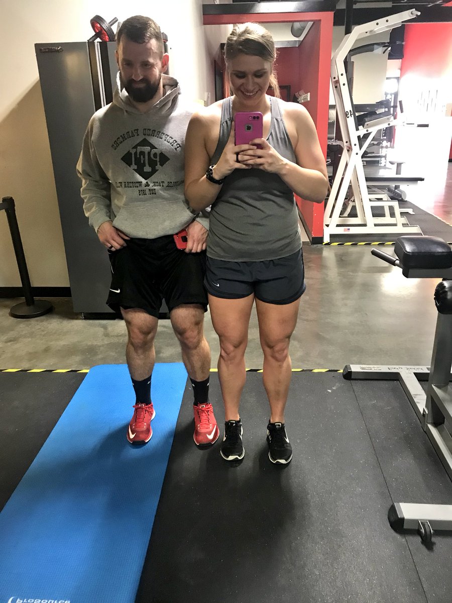 cdavidson_34's tweet photo. Deadlift skids with my better half 🏋🏼‍♀️🏋🏽‍♂️ https://t.co/InehjBtefk