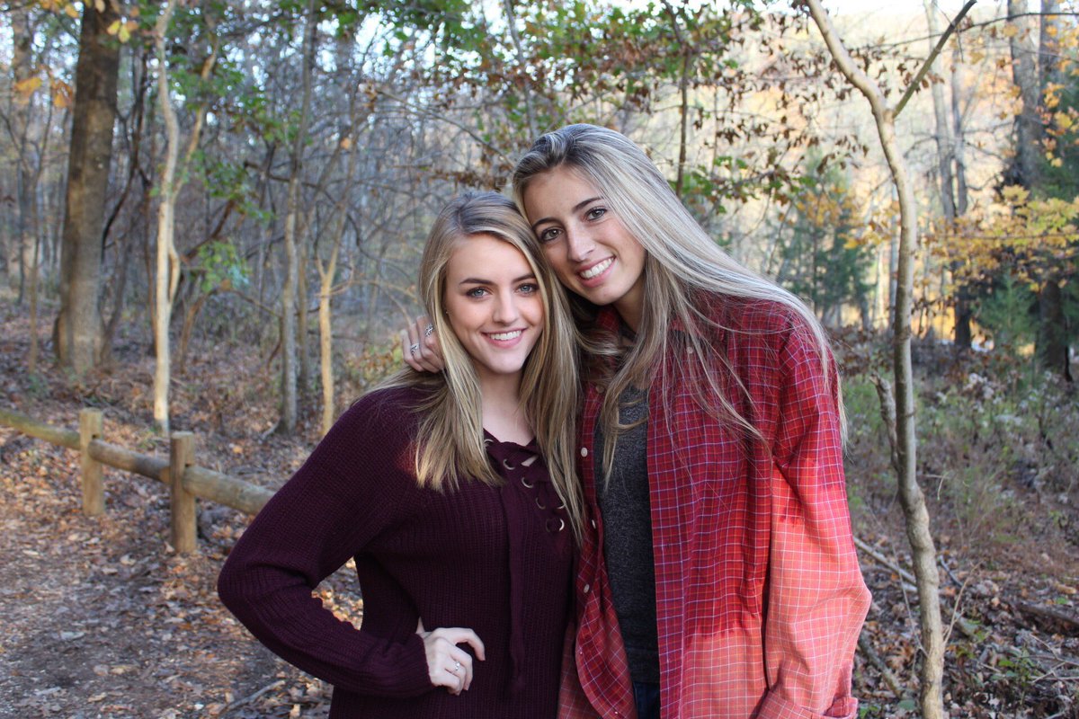 Happy birthday you my best friend in the whole world!!! Love you and hope 17 treats you well💕<a href="/Averymcmullen/">averymcmullen</a>