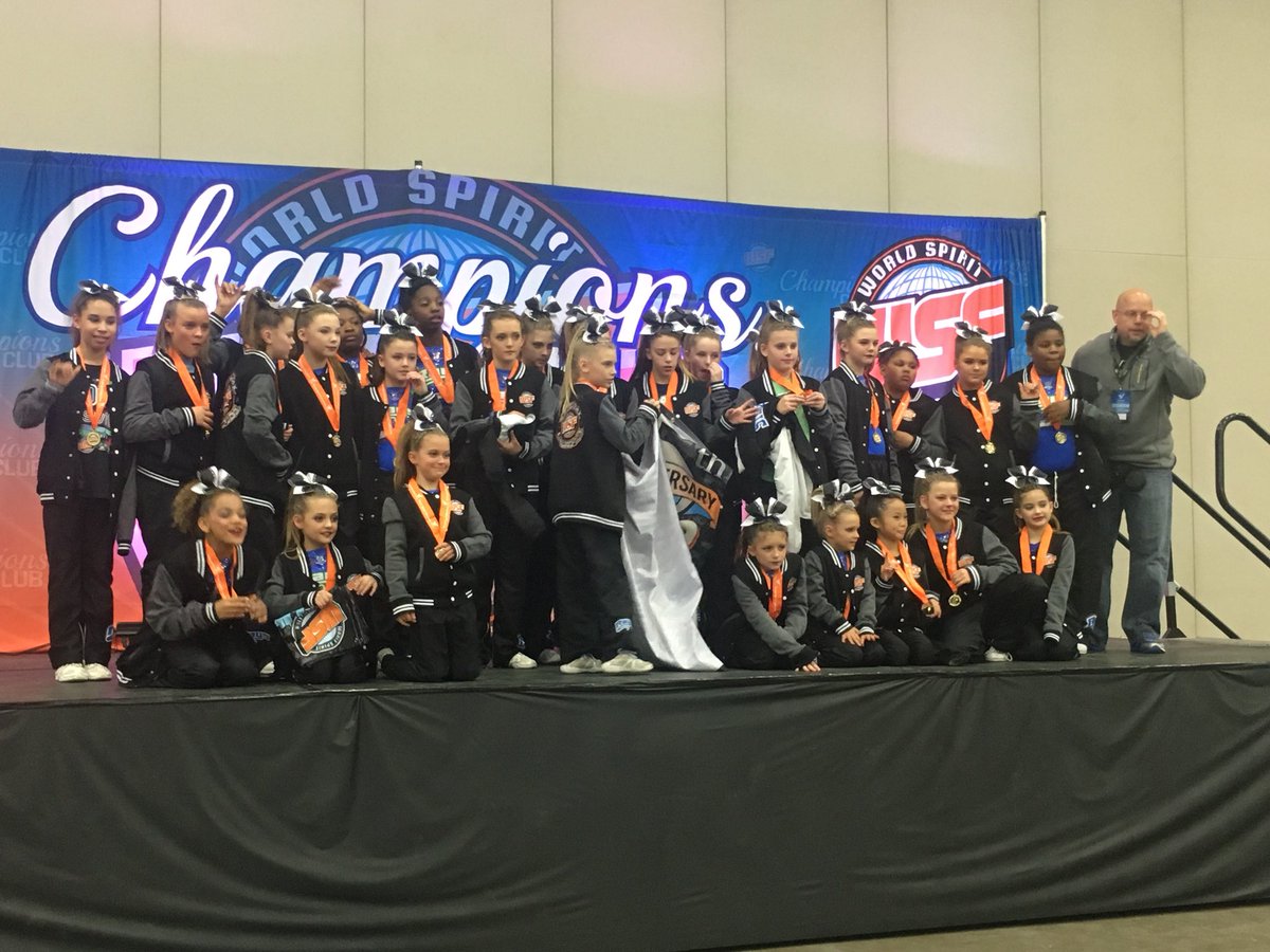_sugarcookie's tweet photo. Had a few oopsies this weekend but @Black_Rays pulled through! WSF NATIONAL CJAMPIONS. Love my team! Congrats, but we still got work to do. 😊#blackrays https://t.co/LgxgkyePyF