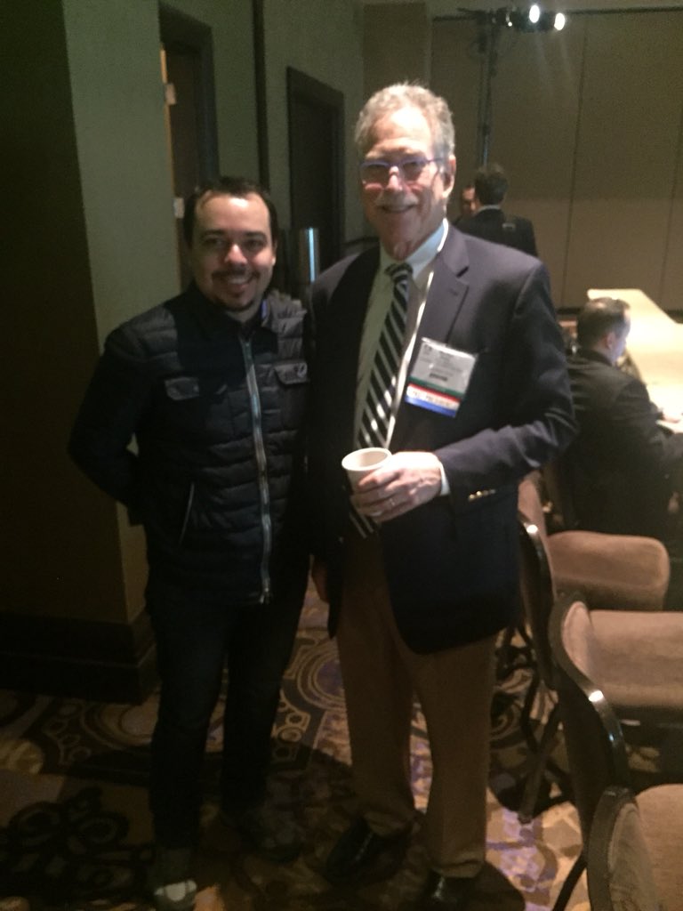 cardiojm2e's tweet image. @cardiojm2e @drmortkern #SCAI2017 Thanks 🇲🇽